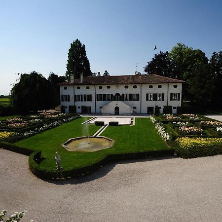 Гостьовий будинок Borgo Dei Conti Della Torre Morsano al Tagliamento Екстер'єр фото